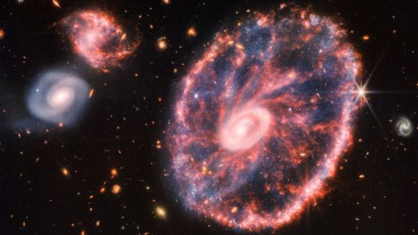 Уэбб получил невероятный снимок галактики Колесо Телеги