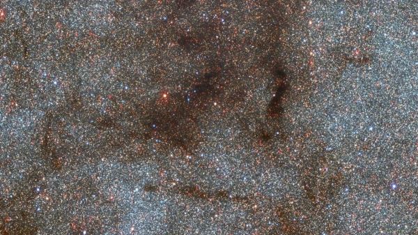 “Хаббл” заглянул в центр Млечного Пути