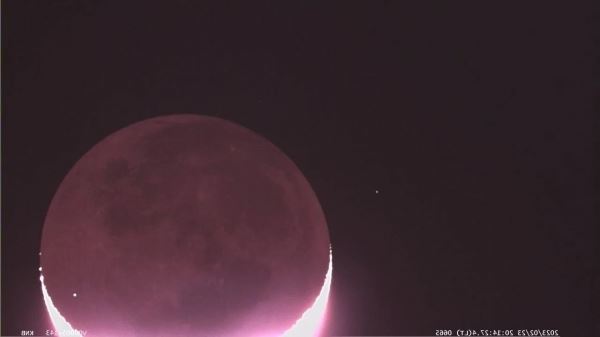 Бум! Падение метеорита на Луну в новом видео