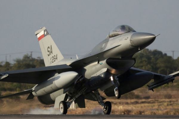 "Срок поставки F-16 Киеву составит не менее 18 месяцев. За это время можно проиграть три войны"
